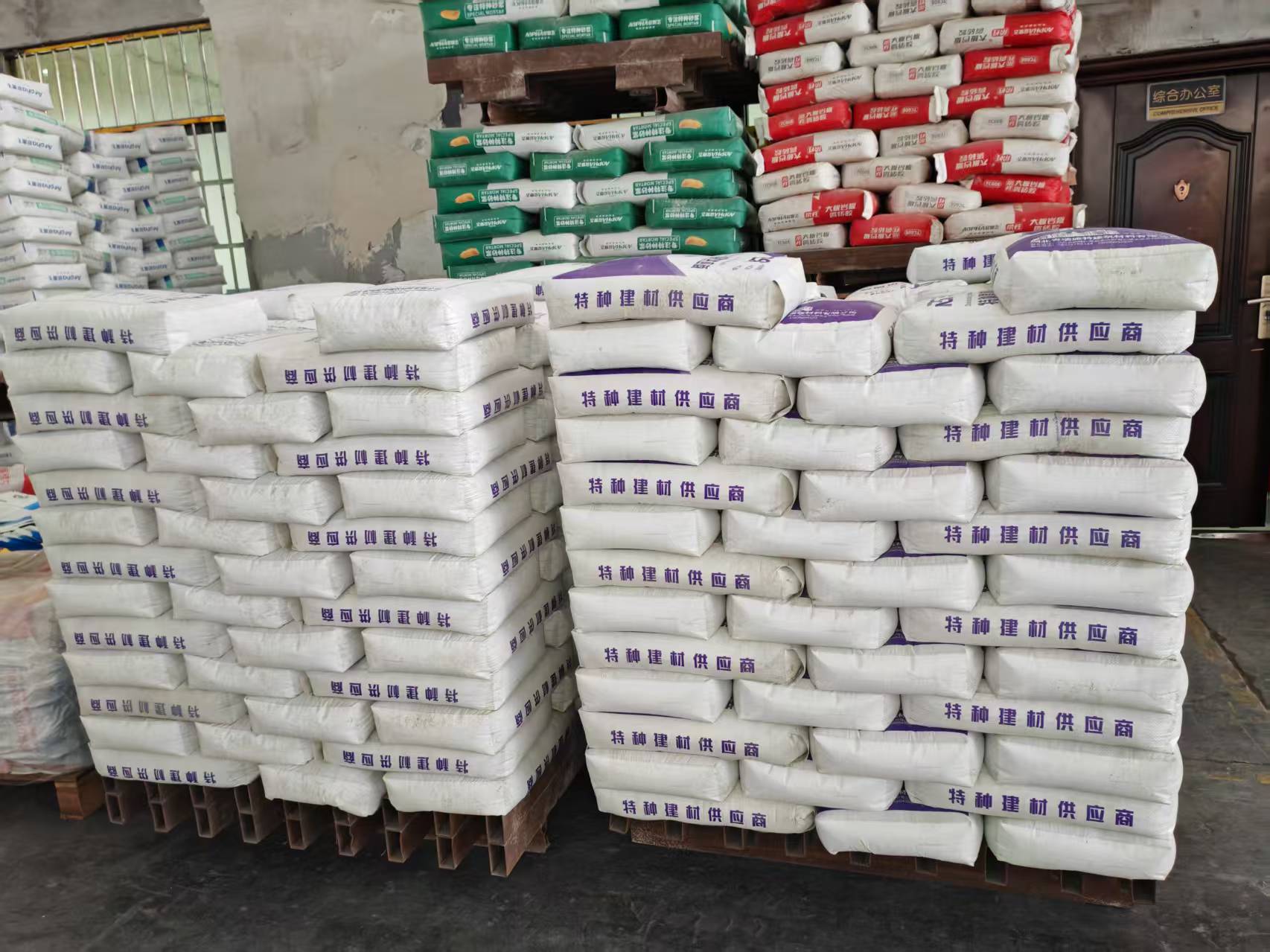 资阳拱顶带模注浆料